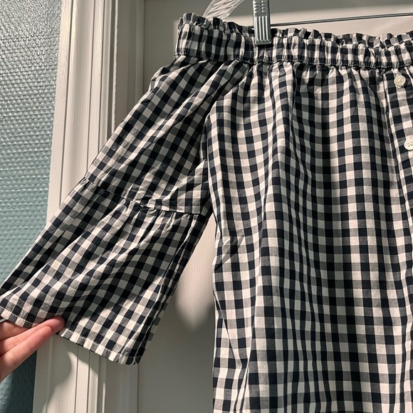 Abercrombie bell sleeve top - Picture 9 of 9